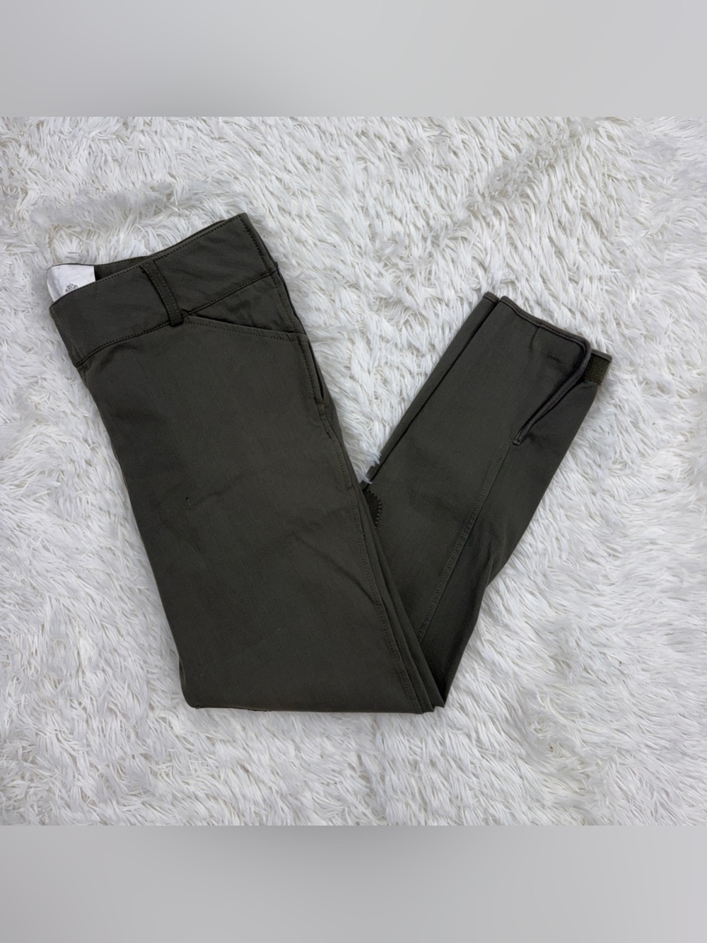 Women’s Size 30R Green Shires Knee Patch Horseback Riding Breeches. Good Conditi